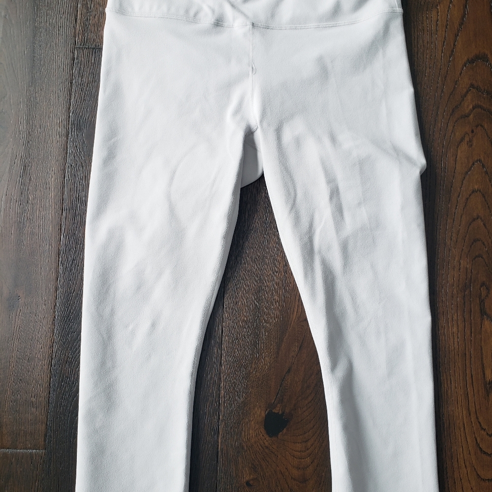Fabletics Mid-Rise Powerhold Crop Leggings